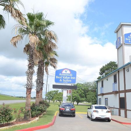 America'S Best Value Inn & Suites - Rosenberg/Houston מראה חיצוני תמונה