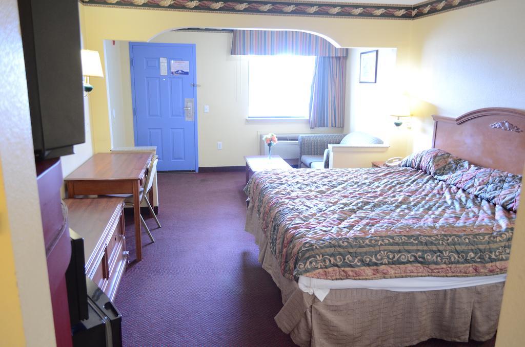 America'S Best Value Inn & Suites - Rosenberg/Houston מראה חיצוני תמונה